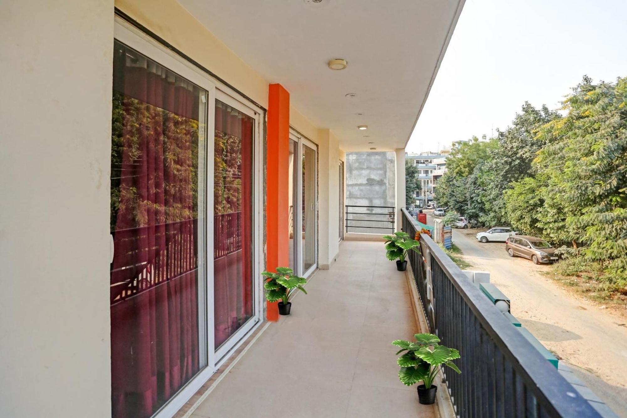Hotel O The Grand Palm Gurgaon Exterior photo