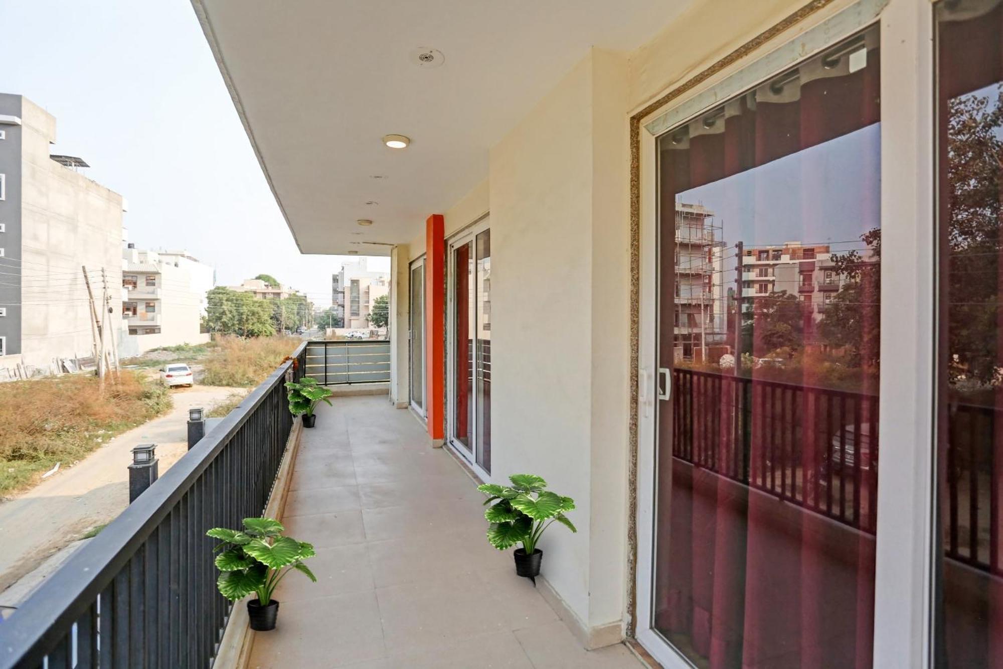 Hotel O The Grand Palm Gurgaon Exterior photo